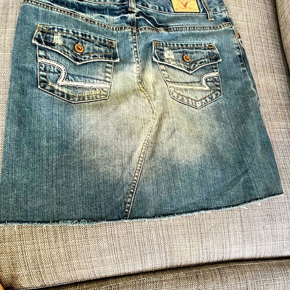 American Eagle mini jean skirt size 2 - Picture 2 of 2